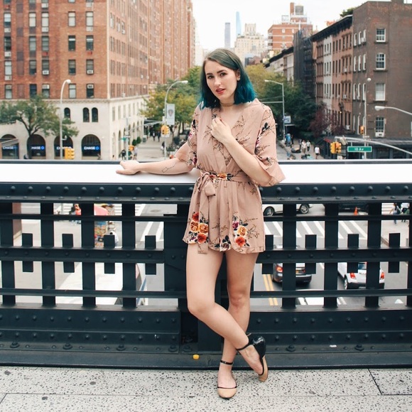 NLW Pants - Beige floral print romper